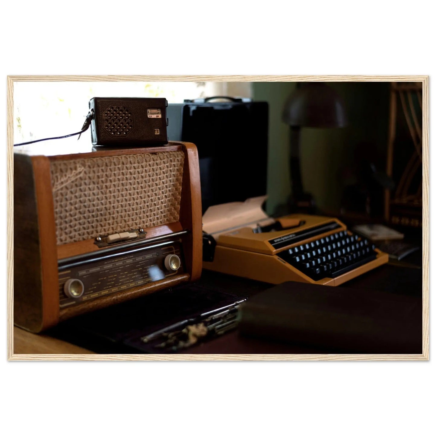 “Premium 🌿Earth-Conscious Pine Wall Art” - Retro Collections: A set of Radios and A Typewriter - Canvas Wiggle