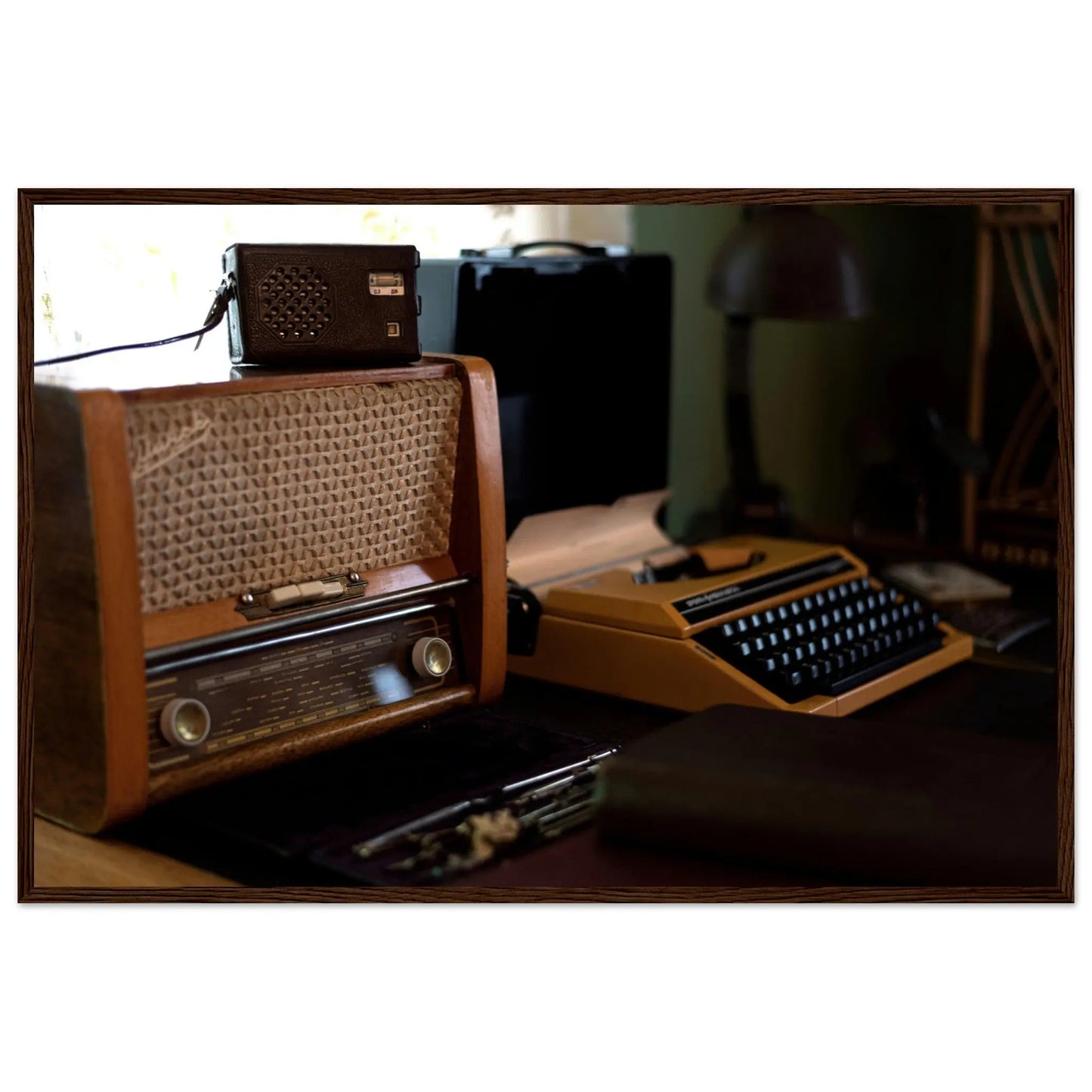 “Premium 🌿Earth-Conscious Pine Wall Art” - Retro Collections: A set of Radios and A Typewriter - Canvas Wiggle