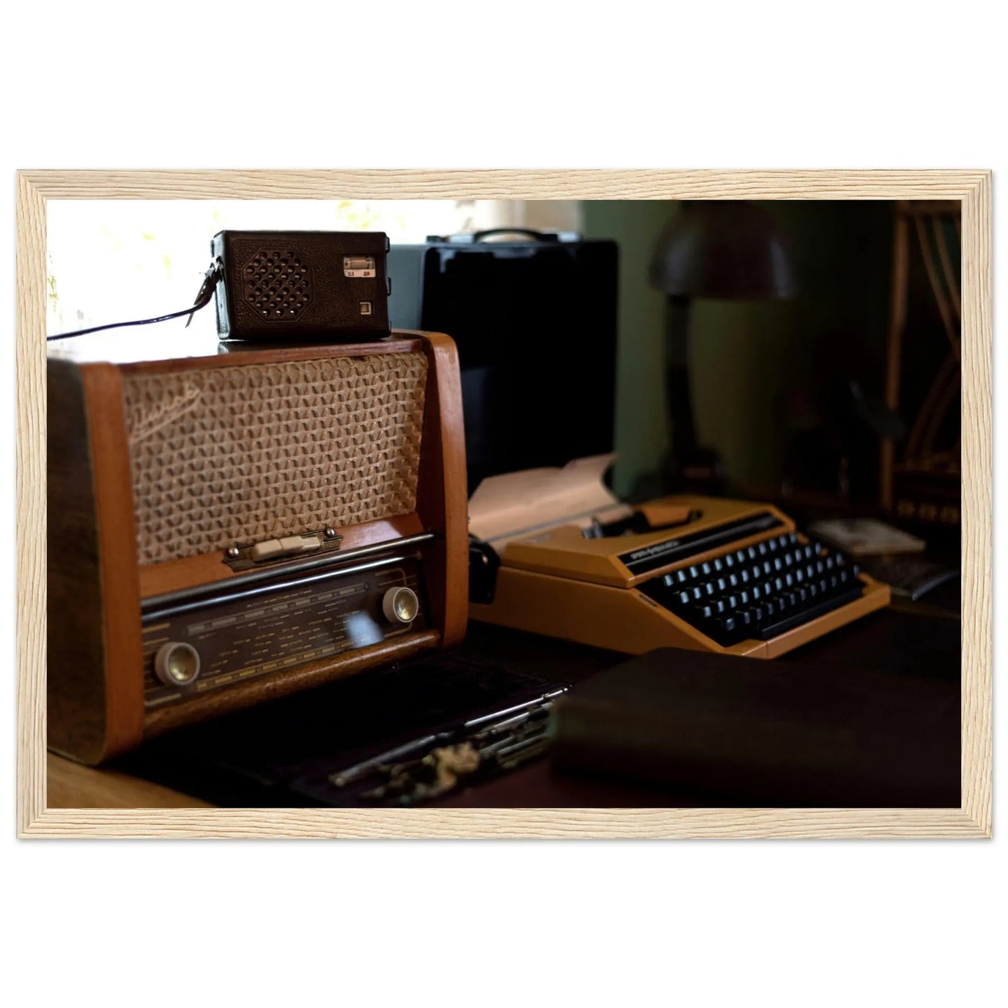 “Premium 🌿Earth-Conscious Pine Wall Art” - Retro Collections: A set of Radios and A Typewriter - Canvas Wiggle