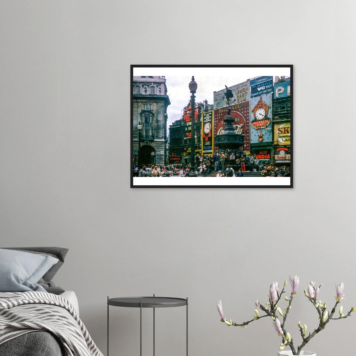 “Premium 🌿Earth-Conscious Pine Wall Art” - Retro Collections: Piccadilly Circus, London - Canvas Wiggle